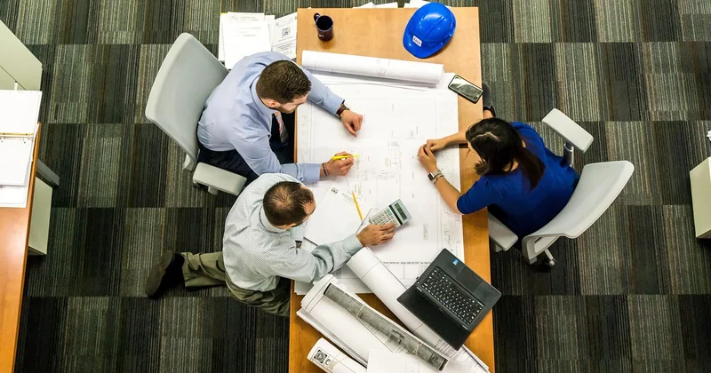 Comparatif : trois façons de structurer selon votre taille